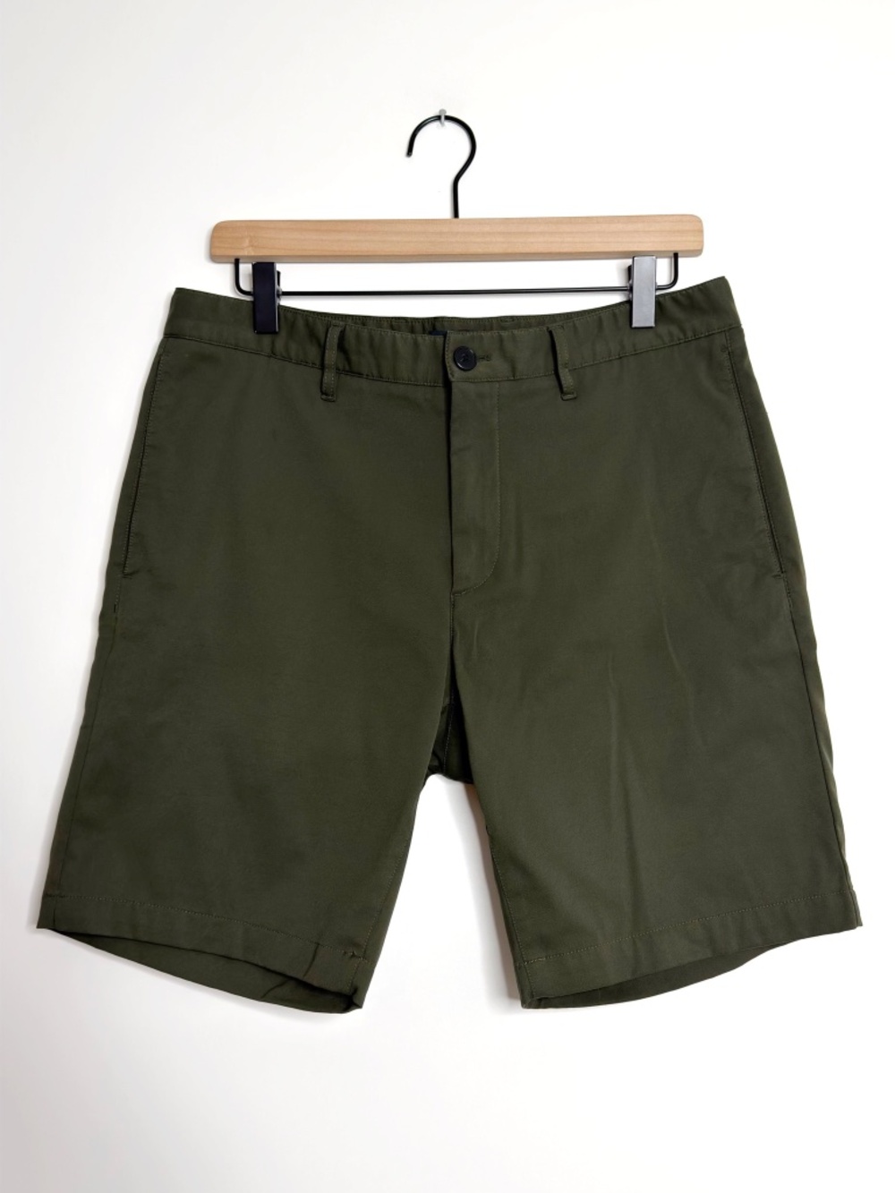 Theory Zaine Neoteric Shorts Olive Green